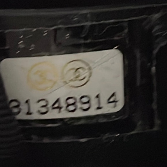 CHANEL Quilted Calfskin Chain Flap Hobo Small Ivory White Gold - Picture 13 of 16